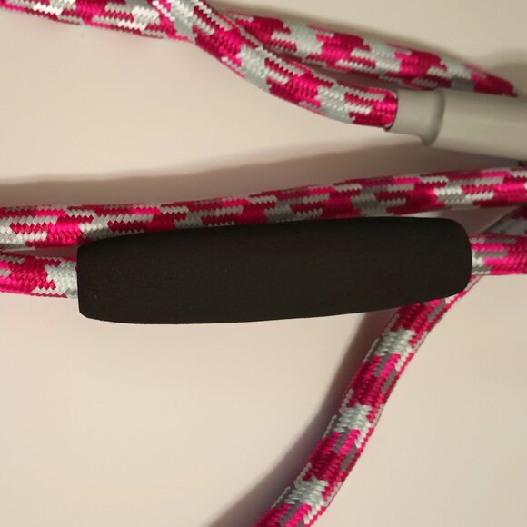 *NWT~YOULY The Protector 1/2" Thick Reflective Dog Leash, Pink & Gray 5-ft. Long - Picture 7 of 8